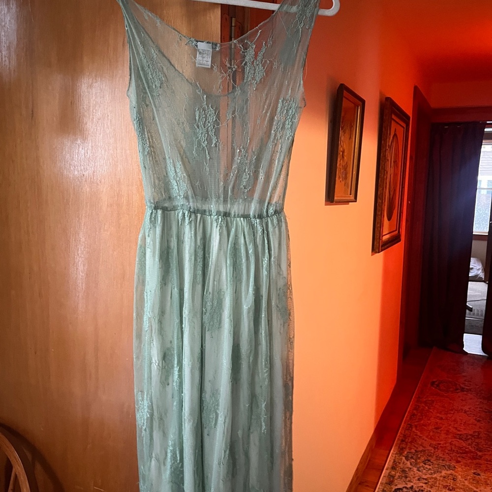 Light Green Lace Maxi Dress - Sleeveless Elegant Gown